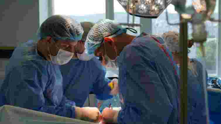 У лікарні св. Пантелеймона у Львова відкрили відділення хірургії печінки та жовчних проток
 
