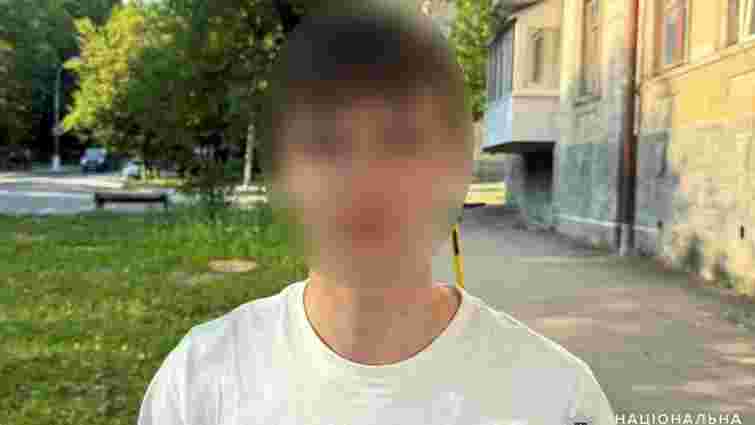 Мешканець Хмельниччини отримав 3 роки тюрми за видурювання грошей у військового Мешканець Хмельниччини отримав 3 роки тюрми за видурювання грошей у військового