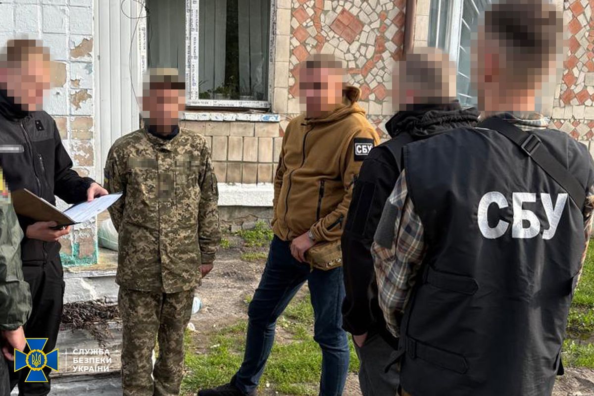 СБУ викрила військового, який наводив удари РФ по українських підрозділах