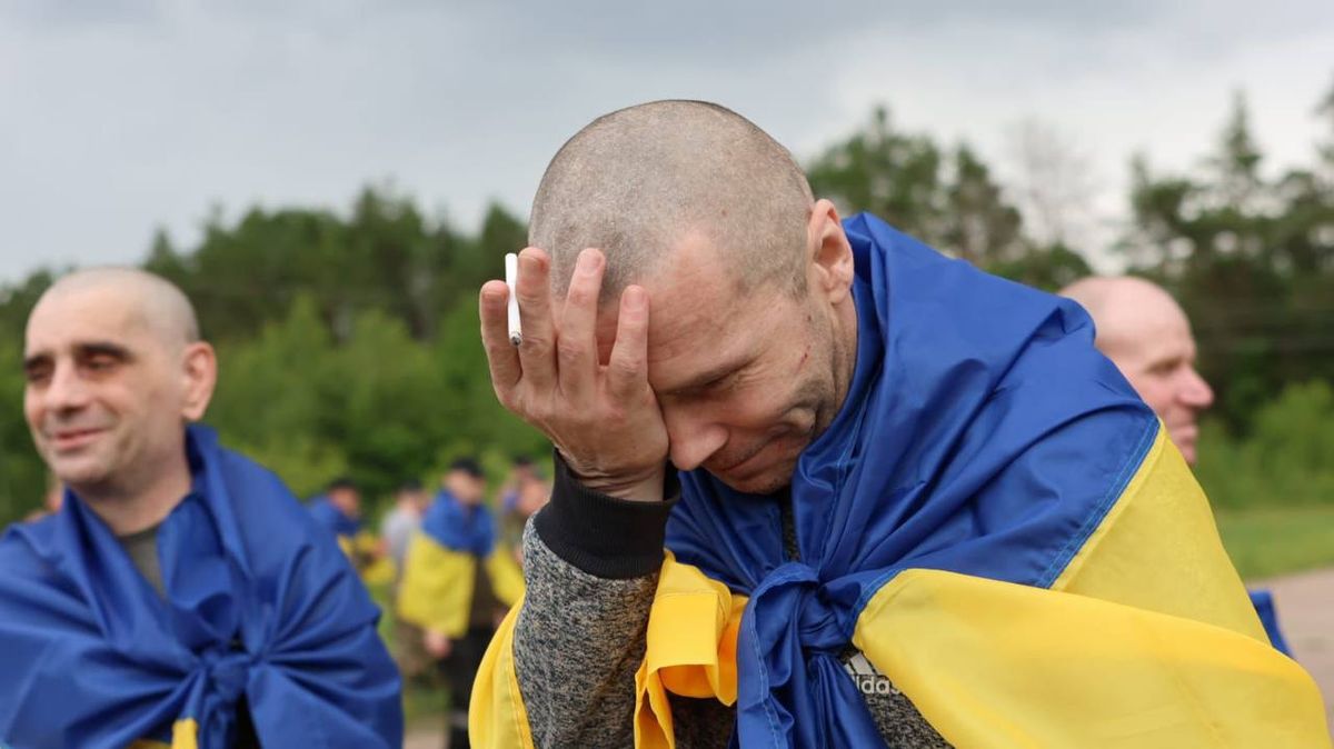 До України з полону повернулася ще одна група тяжкохворих та поранених бійців