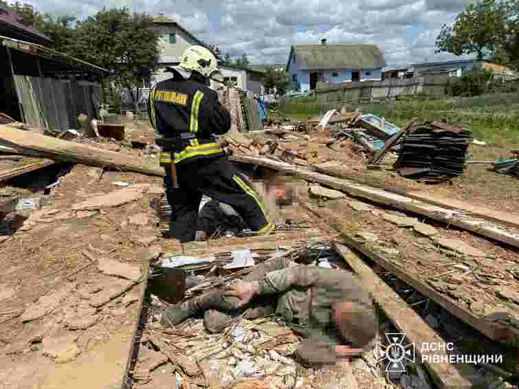 На Рівненщині внаслідок обвалу будинку загинув 30-річний чоловік
