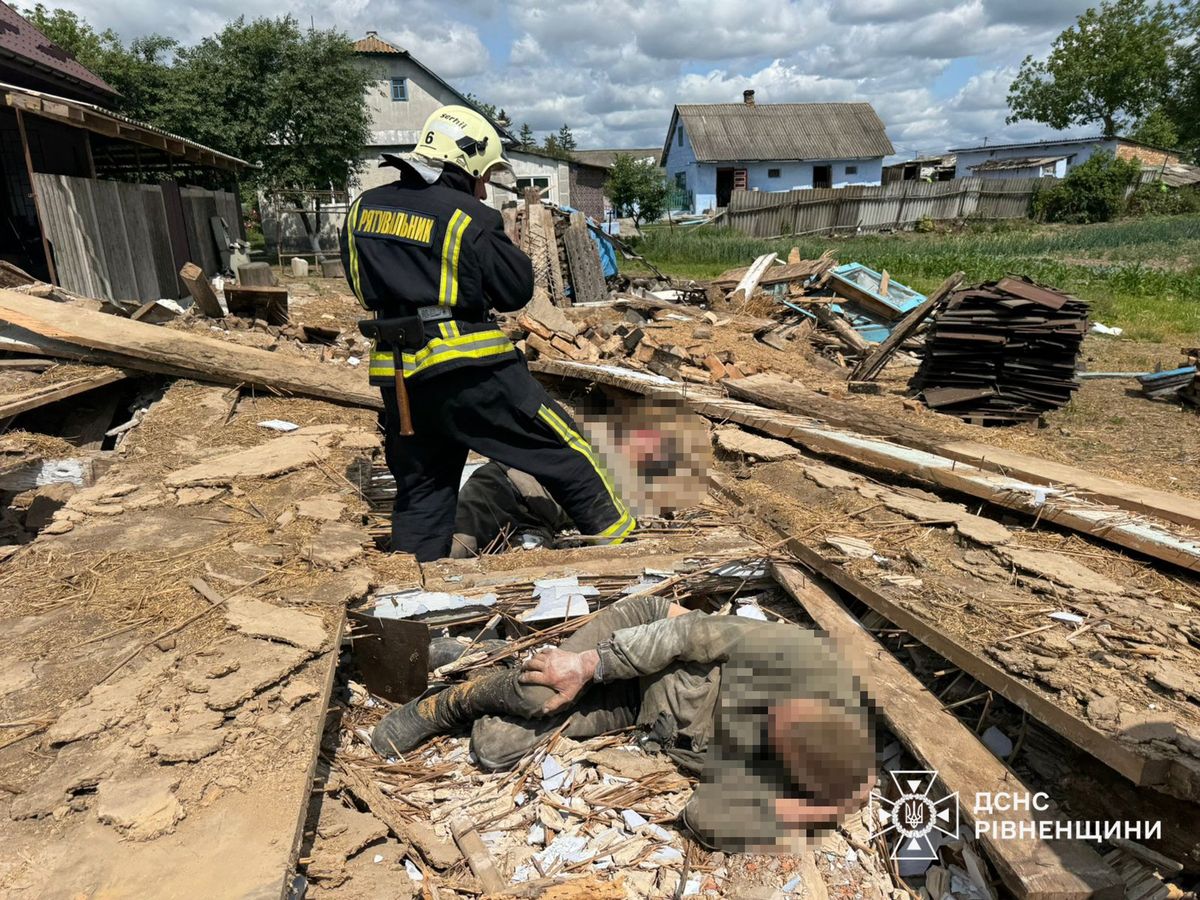 На Рівненщині внаслідок обвалу будинку загинув 30-річний чоловік