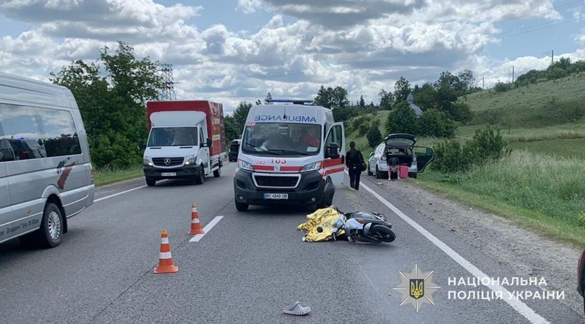 Водійка скутера загинула у ДТП з легковиком на Львівщині