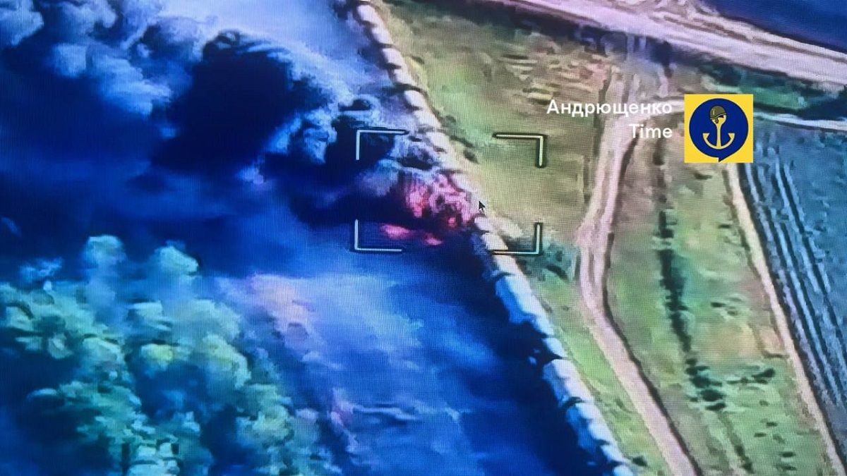 На Запоріжжі бійці знищили російський потяг з пальним та пошкодили залізницю 