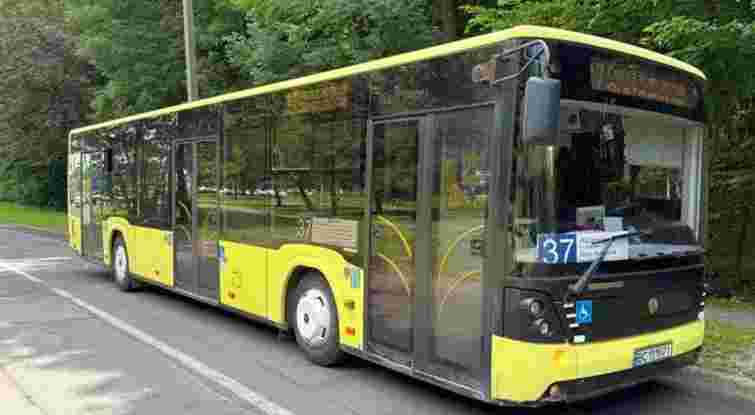 Після інцидентів із відірваними колесами на маршруті №37 у Львові замінять всі автобуси