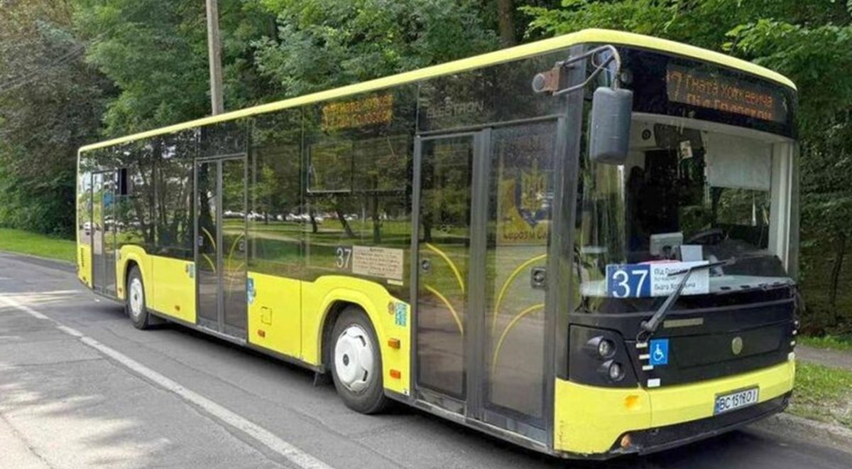 Після інцидентів із відірваними колесами на маршруті №37 у Львові замінять всі автобуси