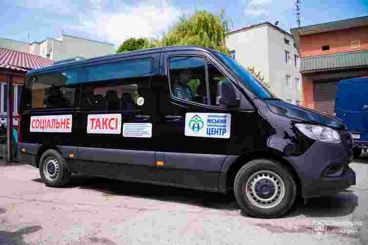 У Тернополі запустили соціальне таксі для маломобільних мешканців