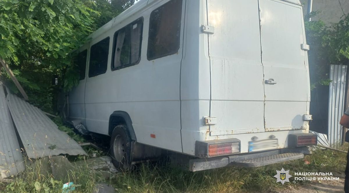 У ДТП з маршруткою на Львівщині постраждали шестеро людей
