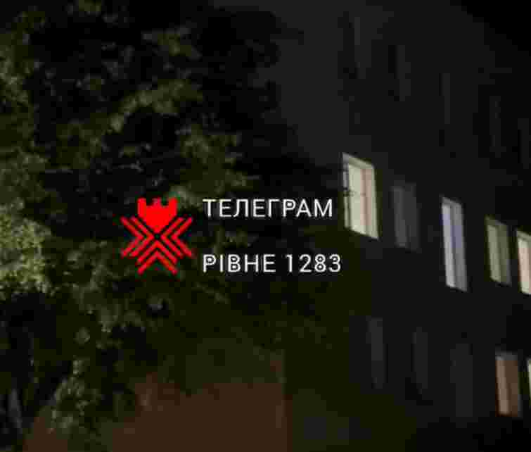 Поліція встановила студентів, які слухали російські пісні у гуртожитку в Костополі