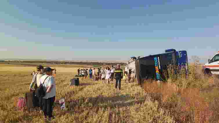 У Румунії перекинувся автобус із понад 50 українцями