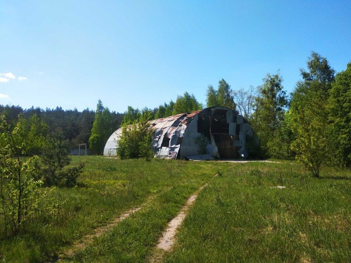 Львівська компанія купила комплекс споруд із ангаром на Хмельниччині за 12 млн грн