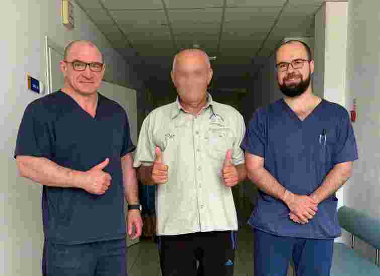 Рівненські лікарі прооперували одночасно черевний і грудний відділи онкохворому пацієнту