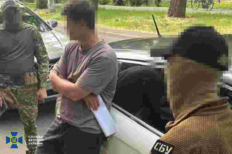 В Одесі чоловік намагався за хабар отримати новітні секретні розробки з модернізації літаків ЗСУ