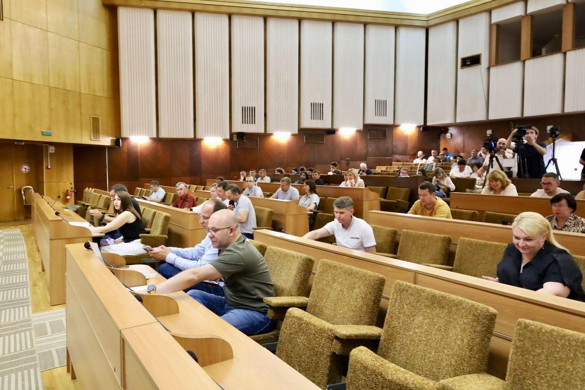 Депутати Івано-Франківської міськради закликали змінити Конституцію для заборони абортів