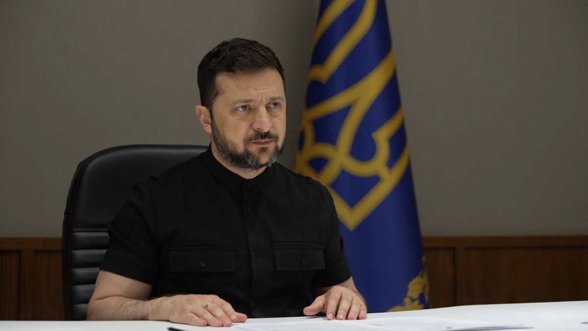 Президент ввів санкції проти постачальників компонентів для «шахедів»
