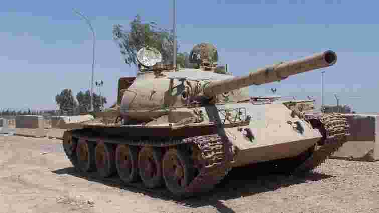 Через нестачу сучасної техніки на фронті росіяни розконсервовують застарілі  танки Т-62