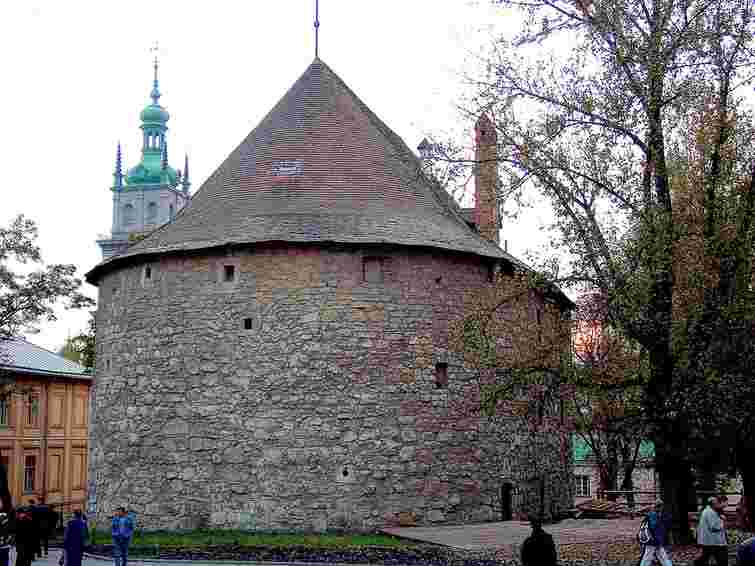 Суд виселив спілку архітекторів з Порохової вежі у Львові