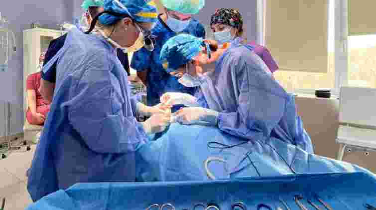 Відома пластична хірургиня зі США оперуватиме у Львові дітей з вадами обличчя