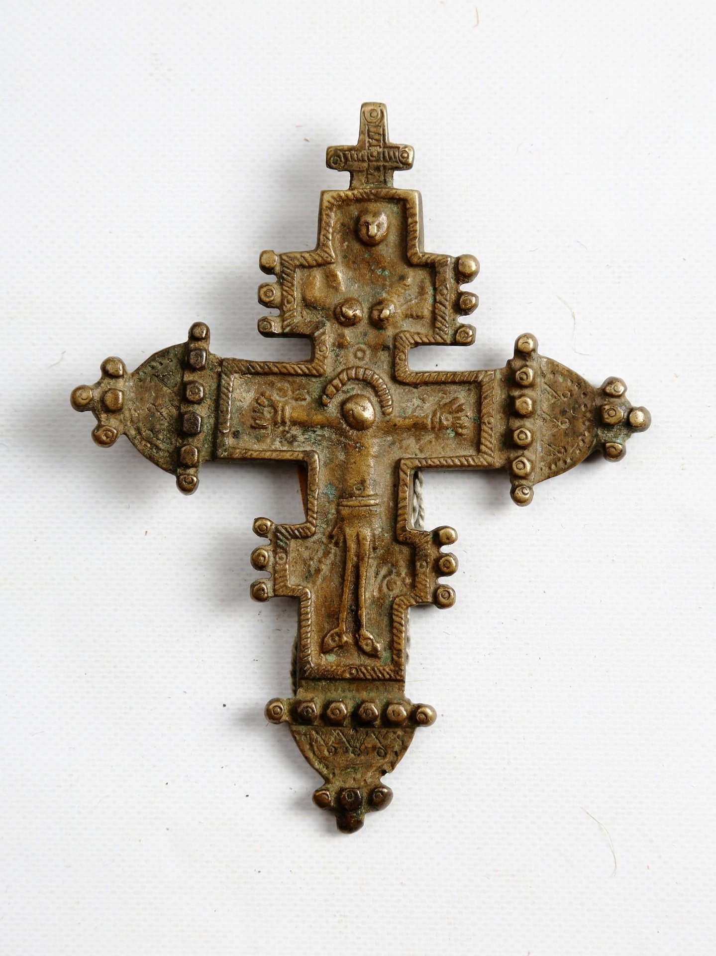 Нагрудний хрест (Музей народного мистецтва Гуцульщини і Покуття)