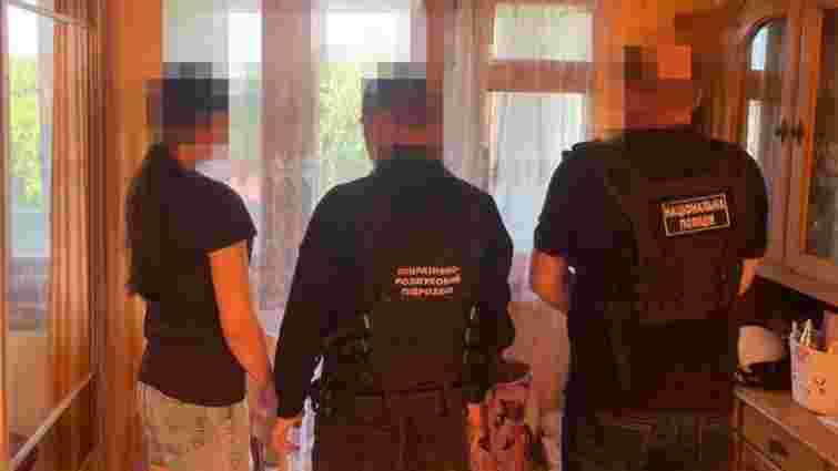 Поліція підозрює жительку Калуша у вербуванні дівчат для проституції в Азії