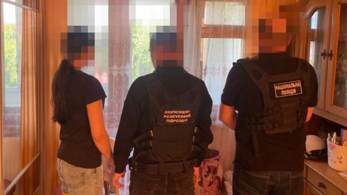 Поліція підозрює жительку Калуша у вербуванні дівчат для проституції в Азії