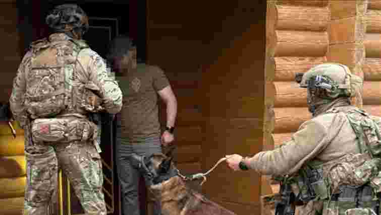 СБУ затримала групу буковинців, які забирали мобілізованих з полігонів і переправляли в Румунію 