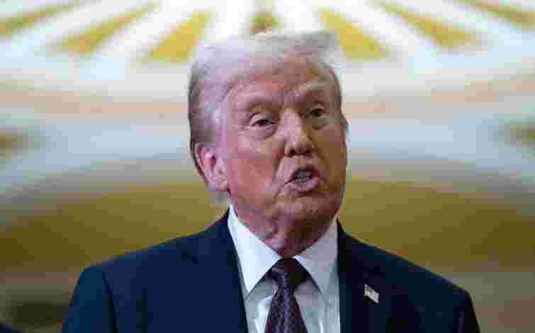 Сенатори-демократи розпочали розслідування щодо призупинення Трампом санкцій проти РФ