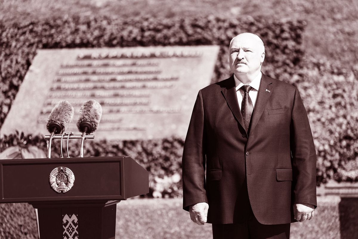 Лукашенко звільняє заручників