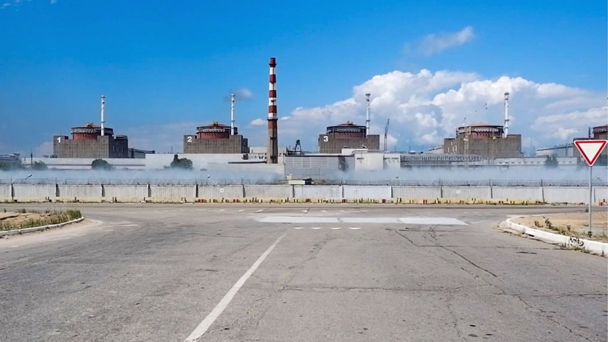 Російський обстріл спричинив блекаут на Запорізькій АЕС 