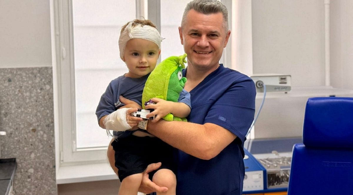 Львівський отоларинголог вперше самостійно провів кохлеарну імплантацію 3-річному хлопчику