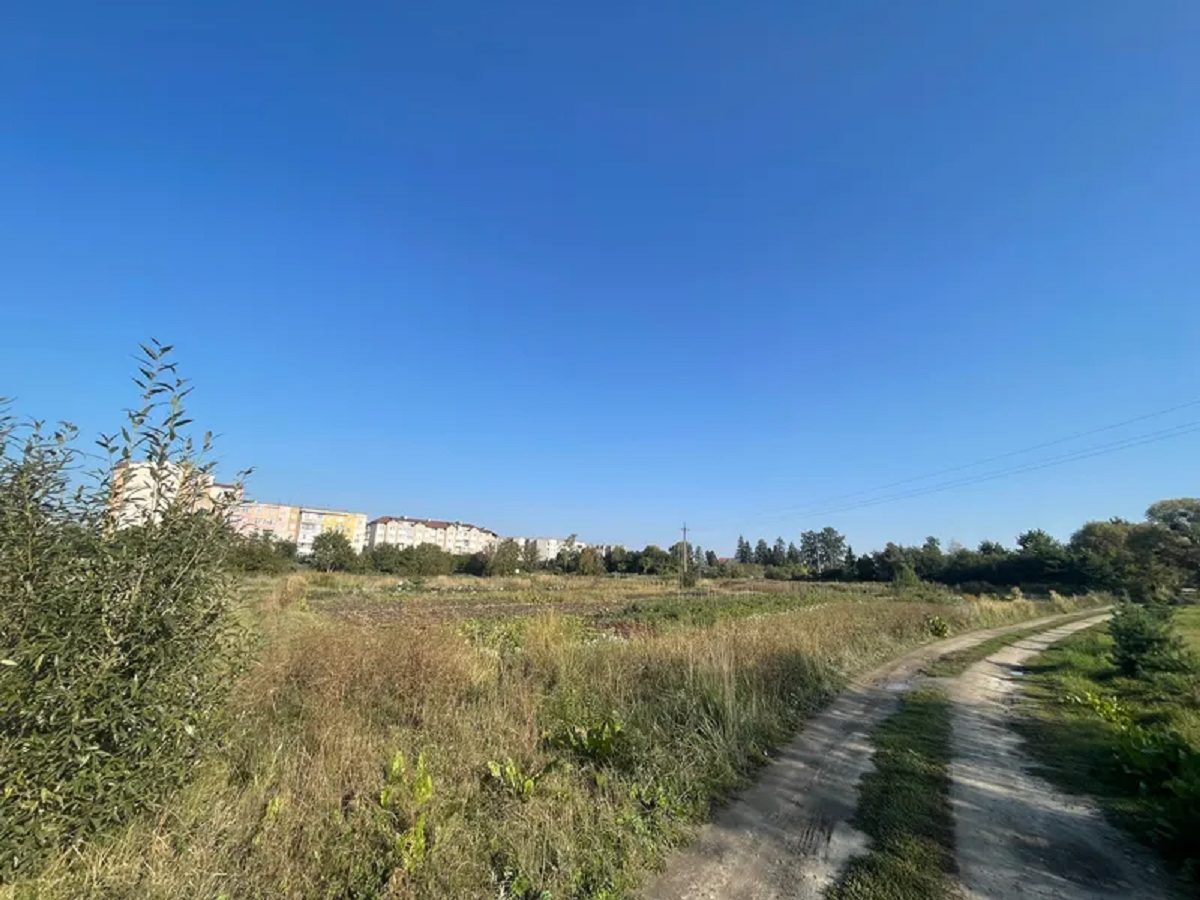 Скандальна львівська фірма купила 1,5 га під будівництво житла в Жовкві