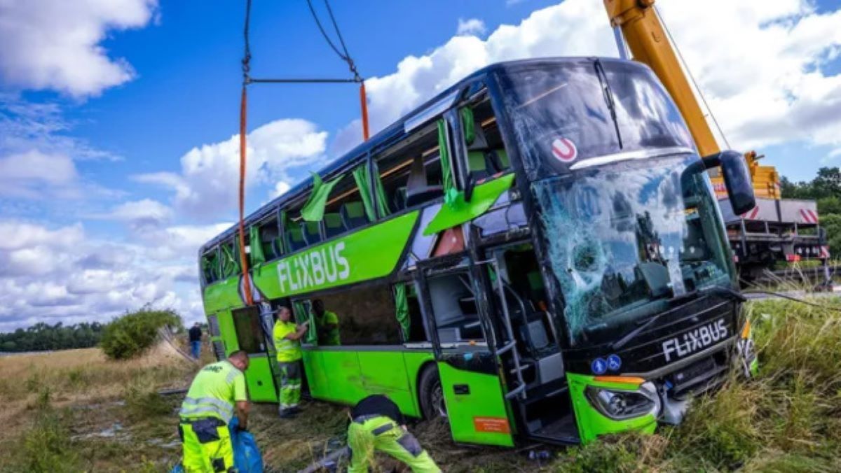 Унаслідок аварії туристичного автобуса у Німеччині постраждали українці