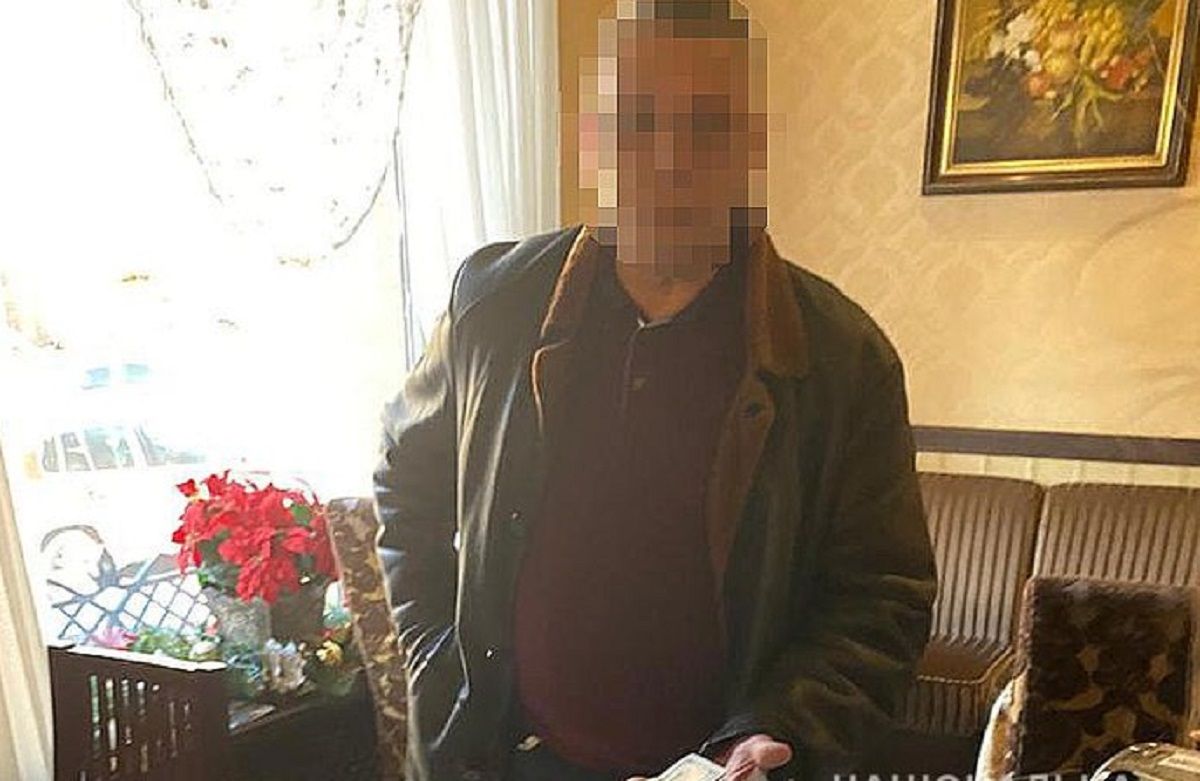 Суд звільнив від покарання затриманого на хабарі посадовця Держпродспожислужби