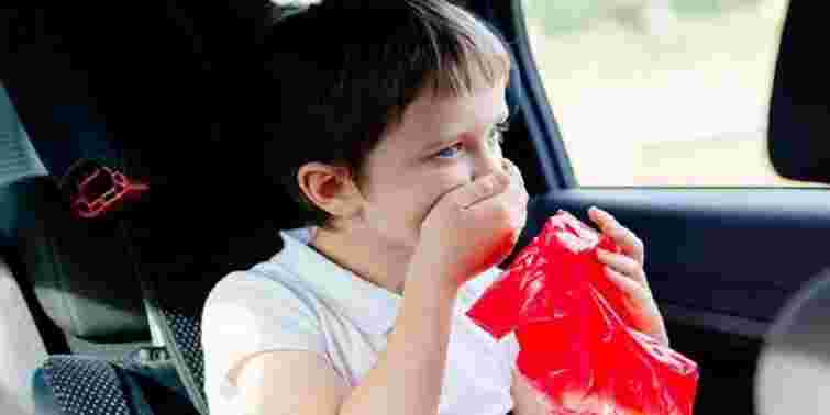 Як уникнути захитуванння дітей під час подорожей