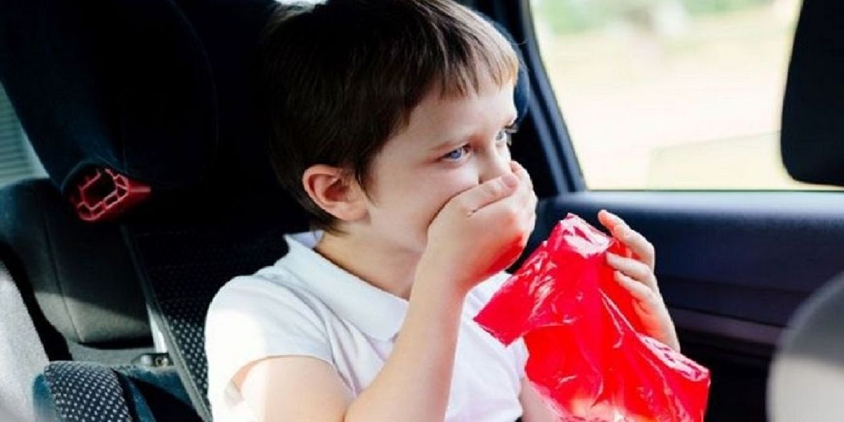 Як уникнути захитуванння дітей під час подорожей