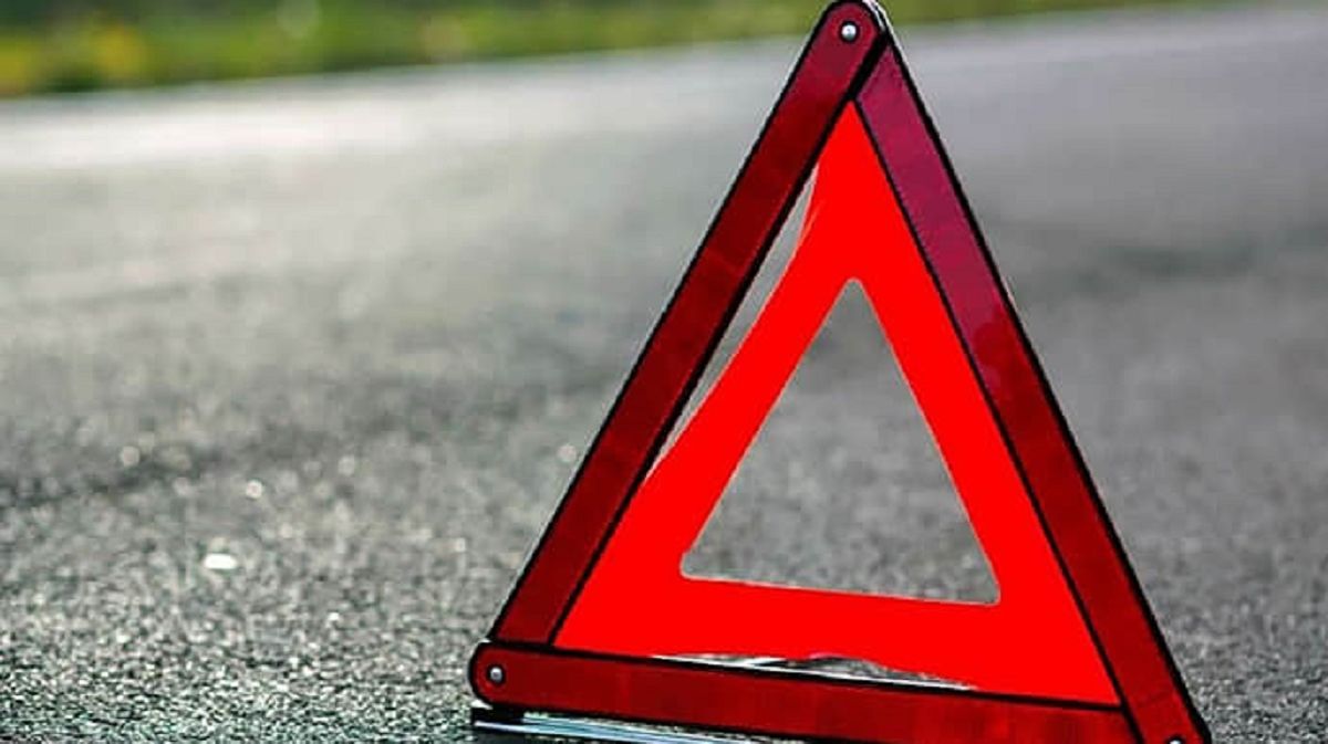 Поблизу Львова 17-річний водій мотоцикла BMW збив пішохода 