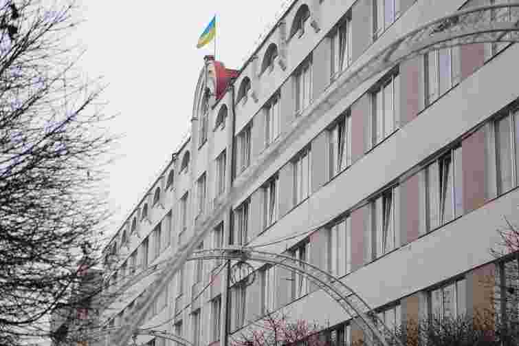 Суд поновив на роботі скандальну посадовицю податкової Прикарпаття