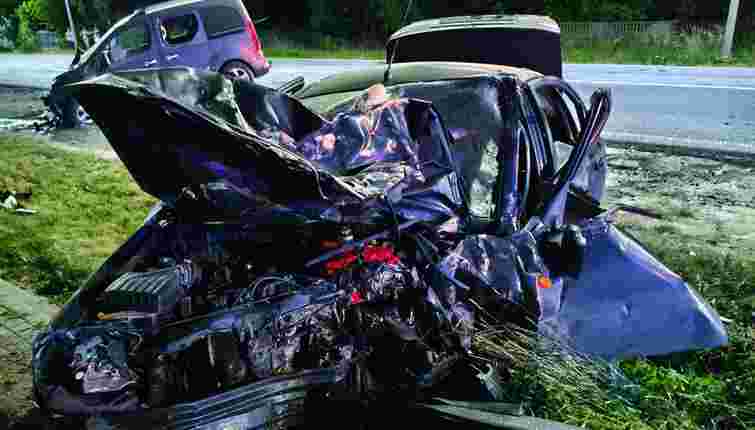 Внаслідок ДТП на Тернопільщині загинув водій авто