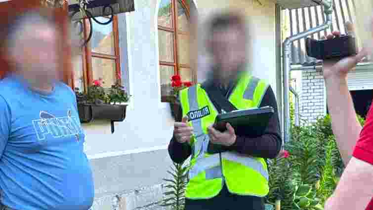 У Франківську арештували пенсіонера, який за 10 тис. доларів переправляв ухилянтів через Тису