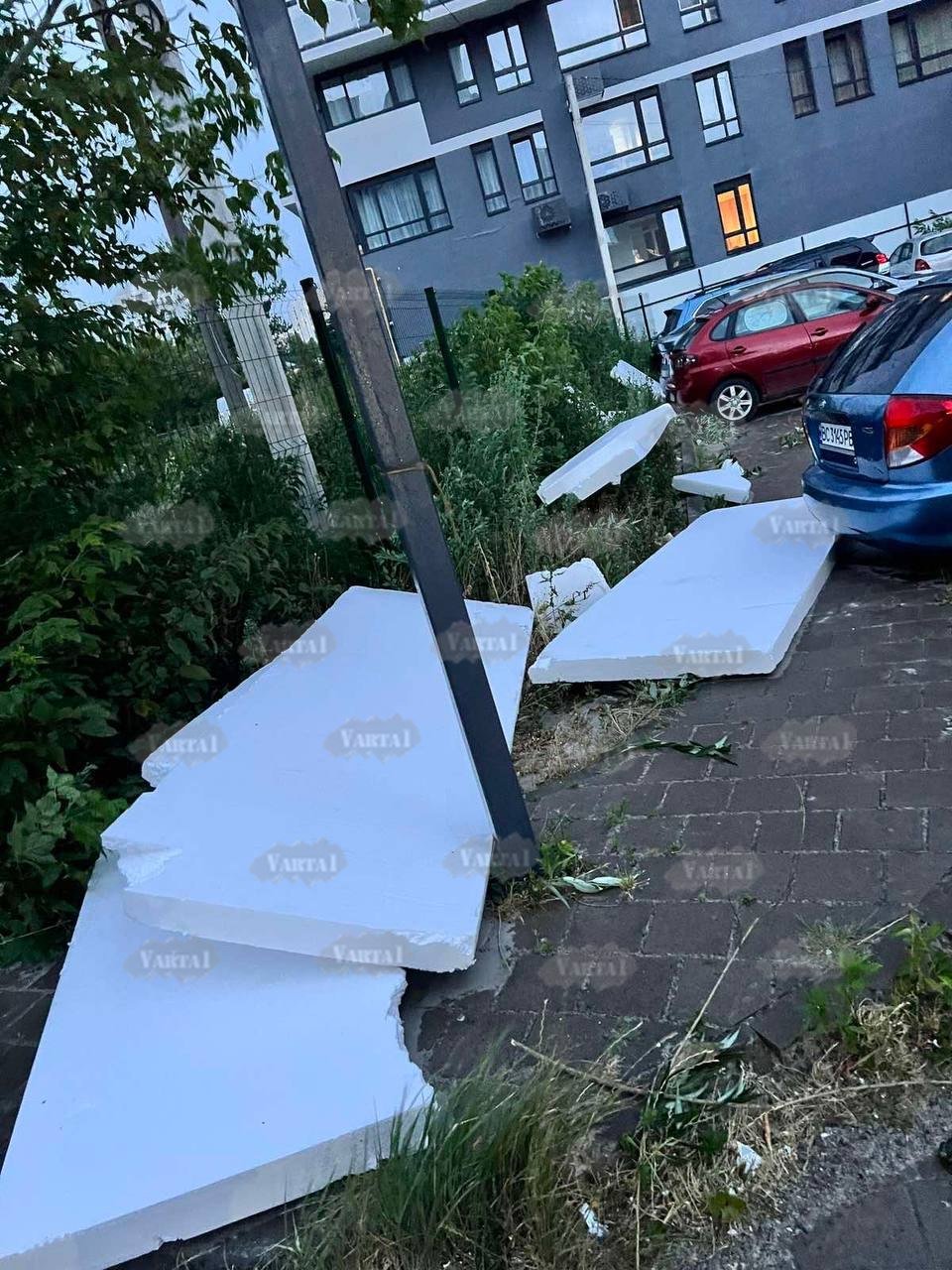 Вул. Топольна (фото з Варта-1)