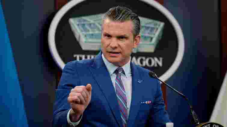 Піт Гегсет не сповістив Білий дім про призупинення поставок зброї до України, – CNN