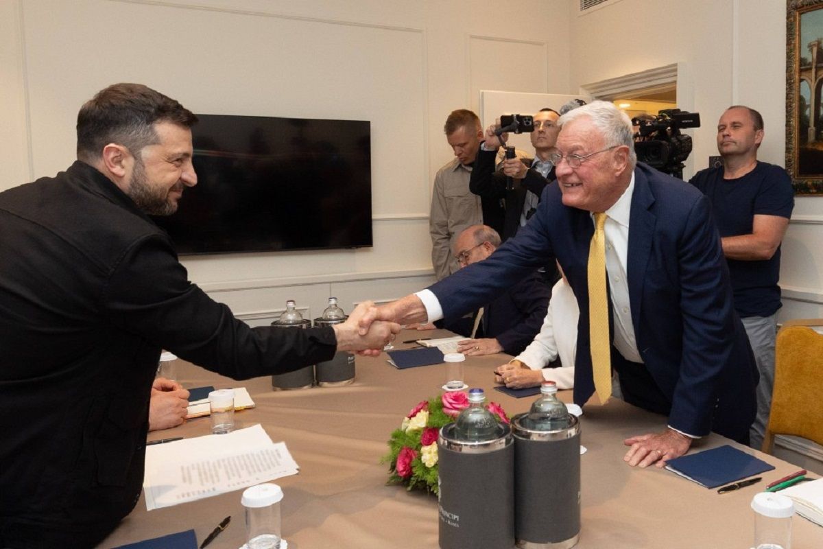 Володимир Зеленський у Римі зустрівся зі спецпредставником Трампа Кітом Келлогом