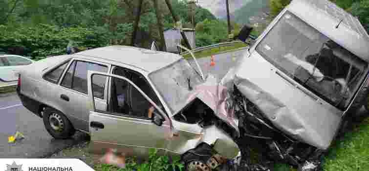 На Закарпатті у лобовій аварії загинула 61-річна водійка Daewoo