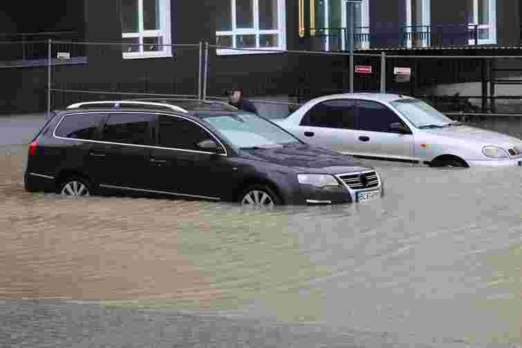 Мерія Львова ініціює спецкомісію через хаотичну забудову в сусідніх громадах