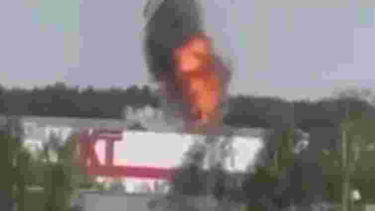 У Росії під атаку дронів потрапили конструкторське бюро та авіазавод