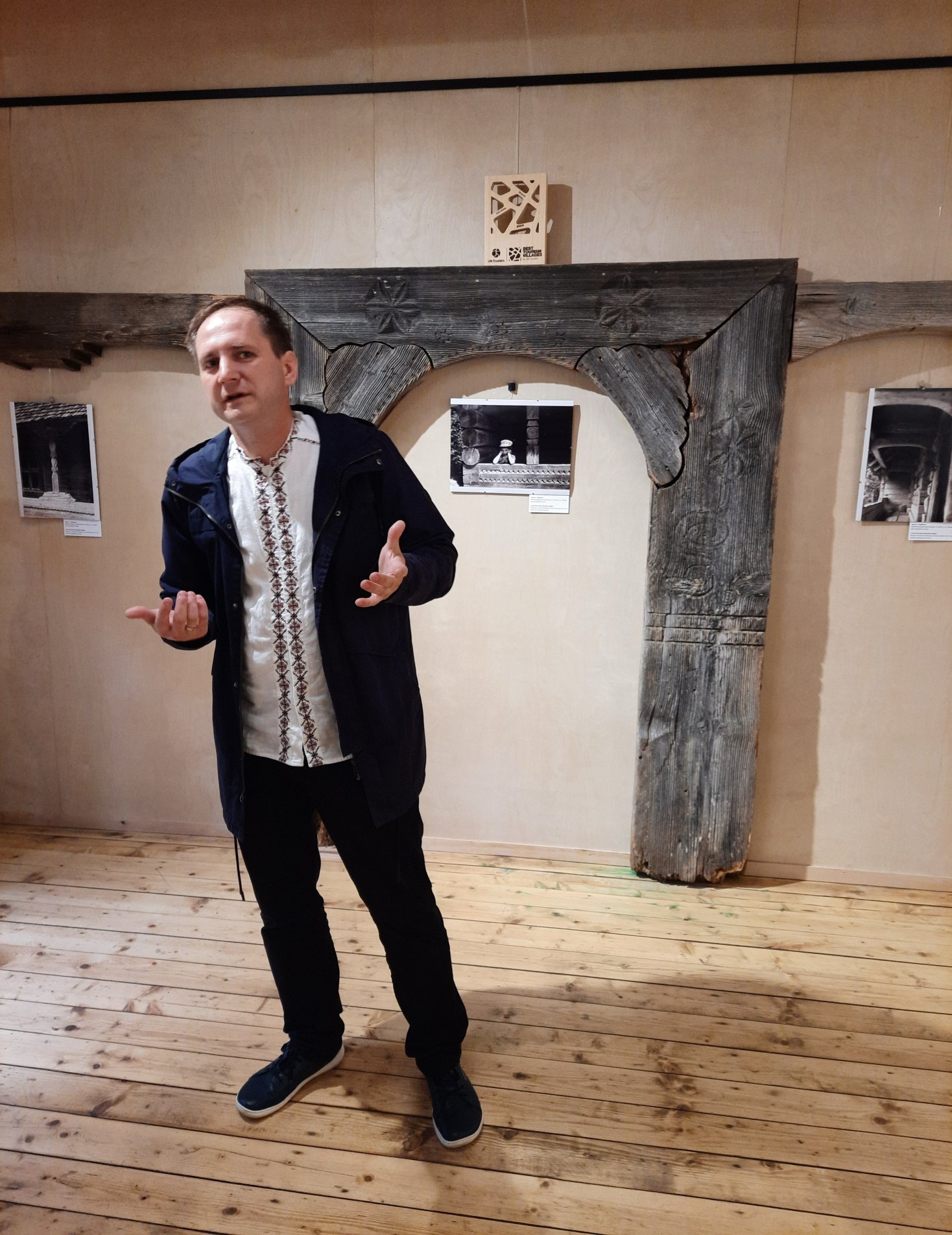 Директор заповідника Андрій Котлярчук розповідає про врятовані різьблені портали бойківських хат