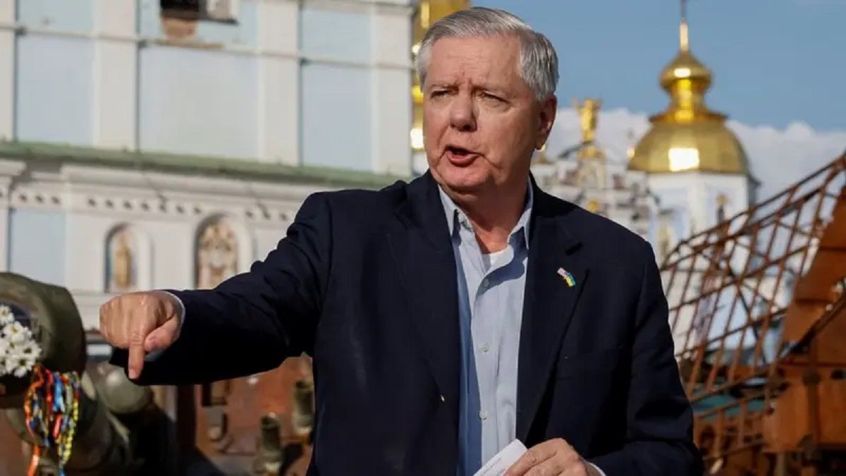 Сенатор Грем анонсував рекордне постачання зброї для України