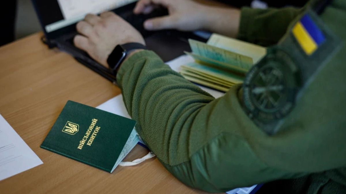 Податкова звільнила мобілізованих і ФОПів-контрактників від сплати податків: що це означає