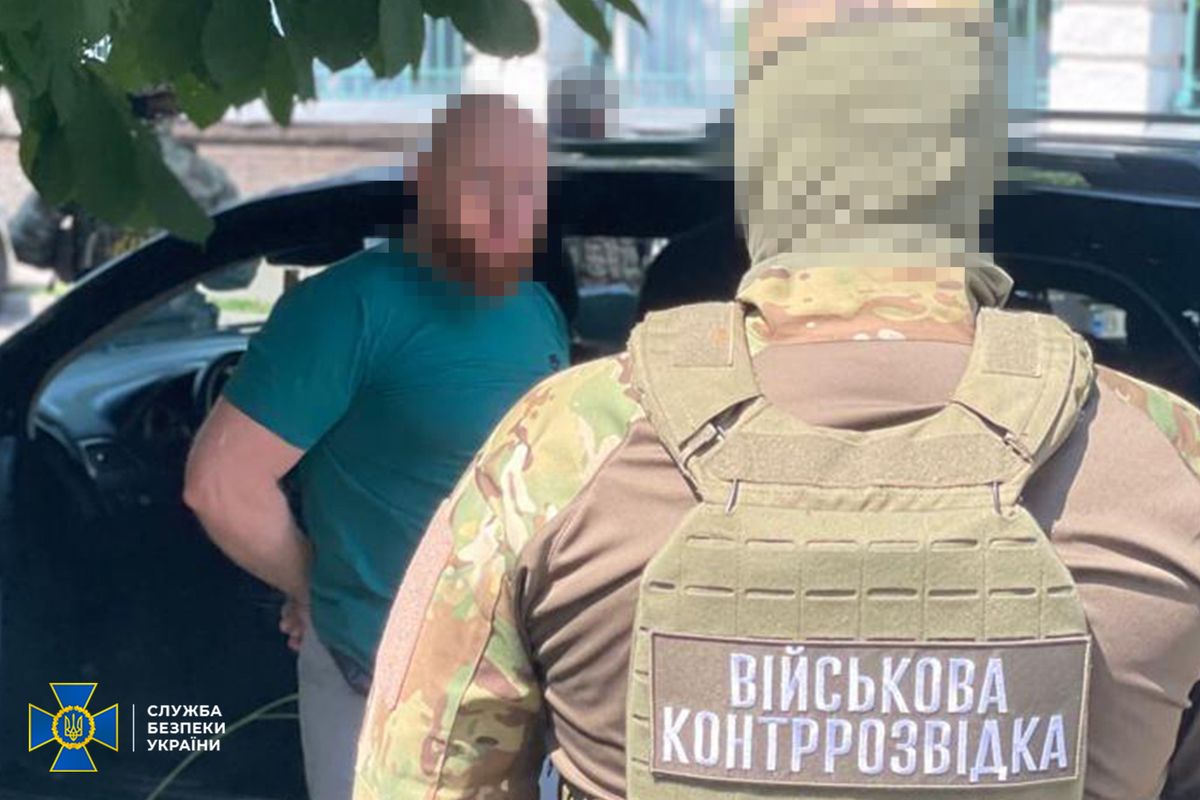 У Запоріжжі викрили ексвійськового та посадовицю ТЦК на вимаганні грошей у родин загиблих бійців