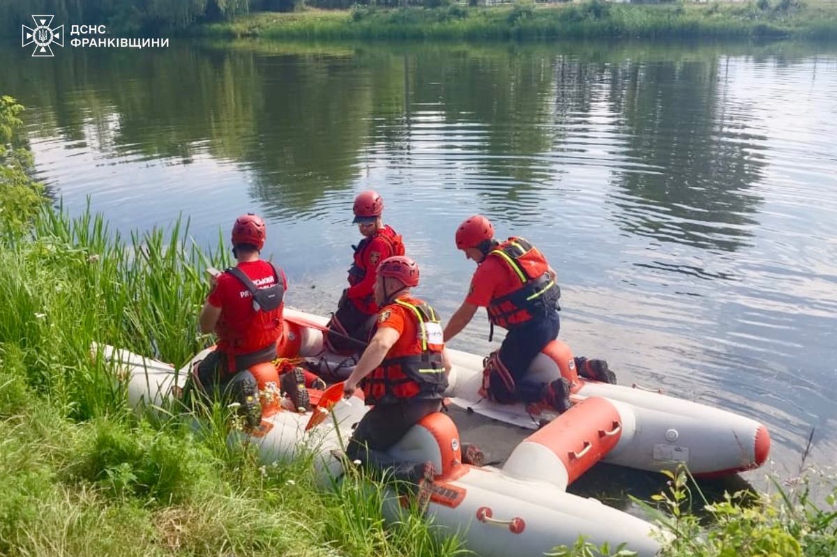 Після двох днів пошуків з каналу Бурштинського водосховища дістали тіло 22-річного чоловіка